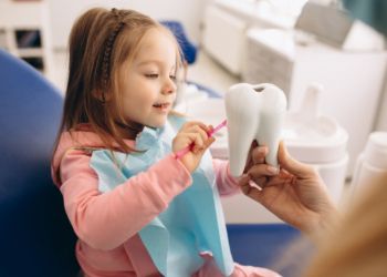 Najčešće greške roditelja koje dovode do obolevanja zuba bebe