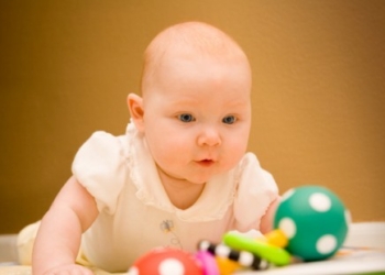 Odaberite sigurnu igračku za vašu bebu