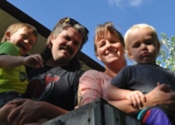 Bez interneta, bez problema : Cela porodica živi u 1986.godini