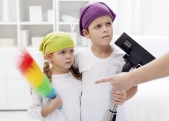 Originalno rešenje jedne mame za muke sa nestašnim mališanima