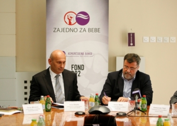 Plaćajte karticama umesto gotovinom!