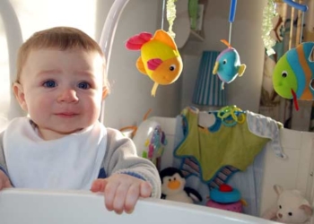 Šta ako vam se beba  budi rano ujutro?