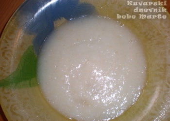 Domaća kašica od kruške sa pirinčem