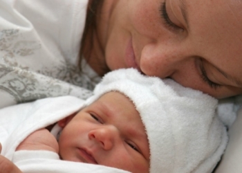 Centar za mame: Porodilišta u Srbiji nisu prijatelji žena