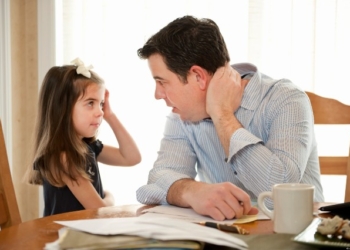 Zašto nas dete prekida u razgovoru?