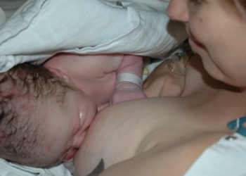 Prirodni porođaj posle carskog reza (VBAC)