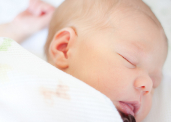 Bebe uče i dok spavaju