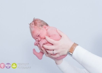 Foto: Položaj bebe u maminom stomaku