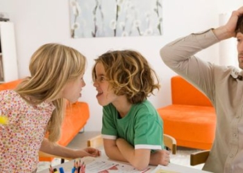 Rod rođeni, a svađaju se