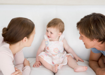 Zašto roditelji sami sebe nazivaju mamom i tatom?