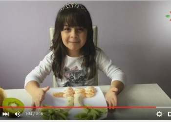 Vaša Maša: Spremajući zdrave užine savetuje vršnjake kako da se zdravo hrane