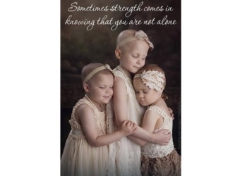 Kada su se razbolele, slika njihove ljubavi obišla je svet. Sada su zdrave i ponosne na svoju pobedu