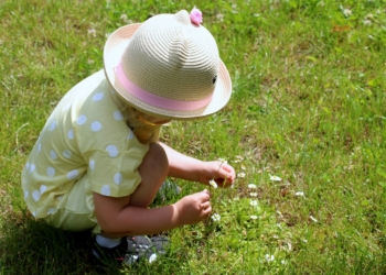 Nebalkanski model roditeljstva: Bosonogo detinjstvo