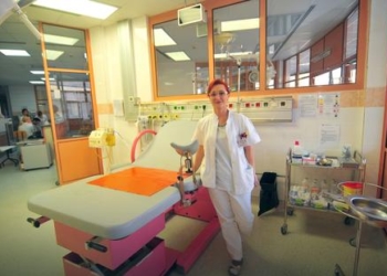 Babica Mirjana koja je dočekala 5000 beba