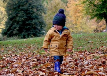 Zašto deca moraju  napolje i kada je hladno