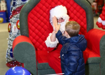 Podeljeno 12.000 paketića najmlađim Novobeograđanima