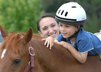 Hipoterapija: Ozdravljenje na leđima konja