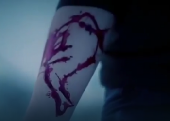 Policija upozorava roditelje: Opasna video igra „PLAVI KIT“ vreba  tinejdžere