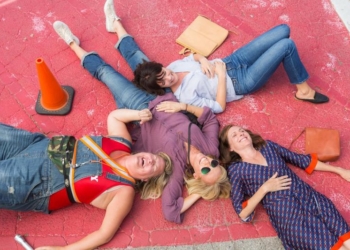 Vreme je za ludu zabavu: ‘Mame u provodu’ (samo) u bioskopima (trejler)