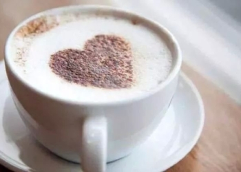 Kako sam shvatila da volim hladnu kafu i kuću u haosu