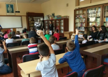 Lepa vest: Superheroj uči decu o saobraćaju