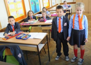 Ovako izgledaju prve uniforme u OŠ  „Sveti Sava“