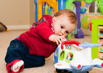 Saveti fizijatra: Birajte igračku prema uzrastu deteta