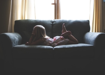 Kako se čiste garniture u dnevnoj sobi