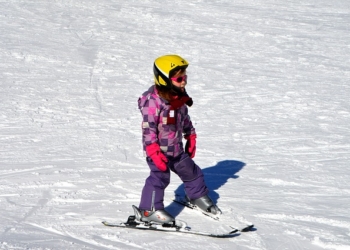 Saveti fizijatra: Kako pripremiti dete za zimske sportove