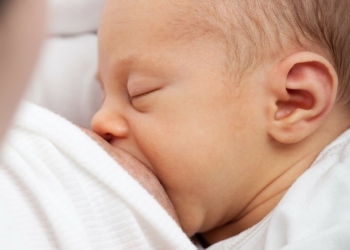 UNICEF: U Srbiji jedva  14% novorođenih beba sisa