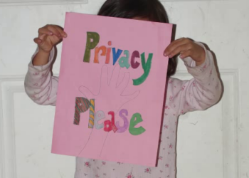 Ekspert otkriva koje haštagove ne treba da koristite pored fotografija svoje dece