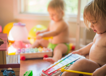 Stručnjaci klinike Mejo: Trikovi za uspešno privikavanje deteta na nošu