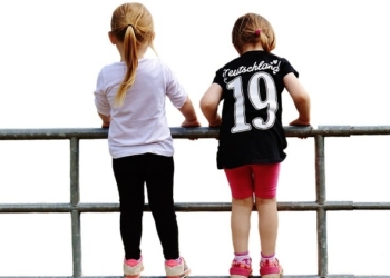 Nova pravila ishrane dece u školama: Nema više testa, slatkiša i gaziranih sokova!