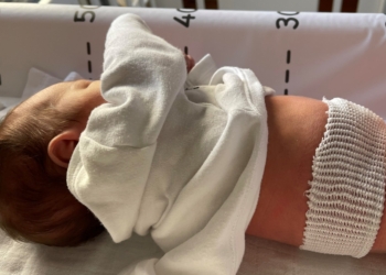 Nega pupka kod novorođene bebe (video)