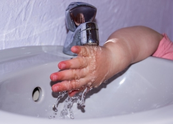 Koje sredstvo smanjuje prenošenje virusa i broj prehlada kod dece koja idu u vrtić – sapun ili gel za dezinfekciju ruku?