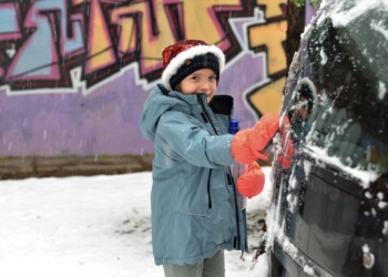 Nije lako. Idemo dalje.