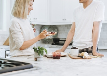 Šta je intuitivna ishrana? Nutricionisti savetuju kako da se bolje hranite bez držanja dijete