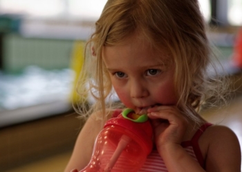 10 montesori rečenica za zaustavljanje lošeg ponašanja deteta