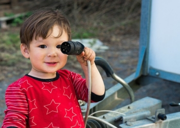 Opasne zone: Kako zaštititi radoznalo dete od povreda u domu?