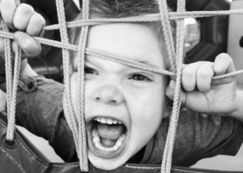 Kako da dete bude strpljivo, mirno i dobro (i zašto je to nemoguća misija ako se ne kaže na pravi način)