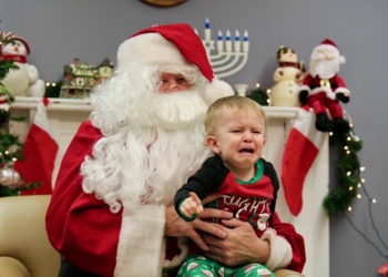 Dete se čeliči ljubavlju, a ne strahom (4 saveta ako se vaše dete plaši Deda Mraza)