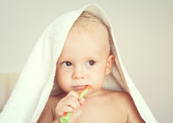 Kada i kako započeti oralnu higijenu kod beba