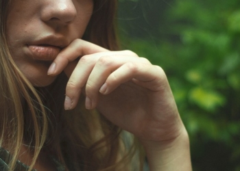 Šta izaziva herpes na usni i kako ga sprečiti