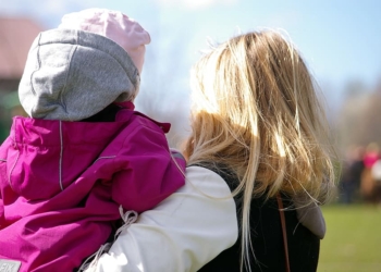 Psiholog tvrdi: Roditelji su mnogo veći paničari od dece