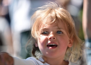 Šta kada dete ne želi da se obuče? Rešite ovaj problem na jedan od ovih načina