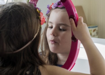 Psiholog o odrastanju devojčica: Sve je veća opsesija fizičkim izgledom