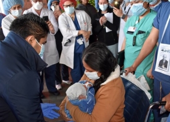 Dirljiv susret mame i bebe: Mama je rodila sina u indukovanoj komi