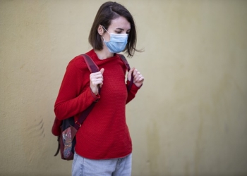 Četvoročlanoj porodici za mesec dana potrebno 14.400 dinara samo za maske, mogu li cene da budu niže