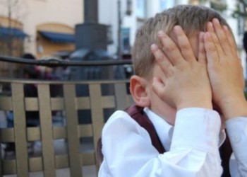 Zašto je „Sram te bilo!“ poruka koja ima destruktivan uticaj na razvoj deteta