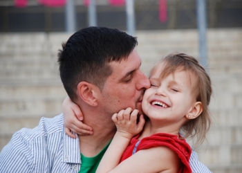 Pozitivno roditeljstvo: Kako da dete nauči lekciju bez kažnjavanja